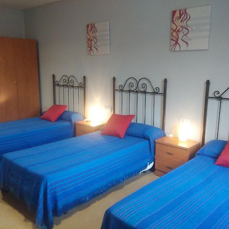 אלורה Hostal La Molina מראה חיצוני תמונה