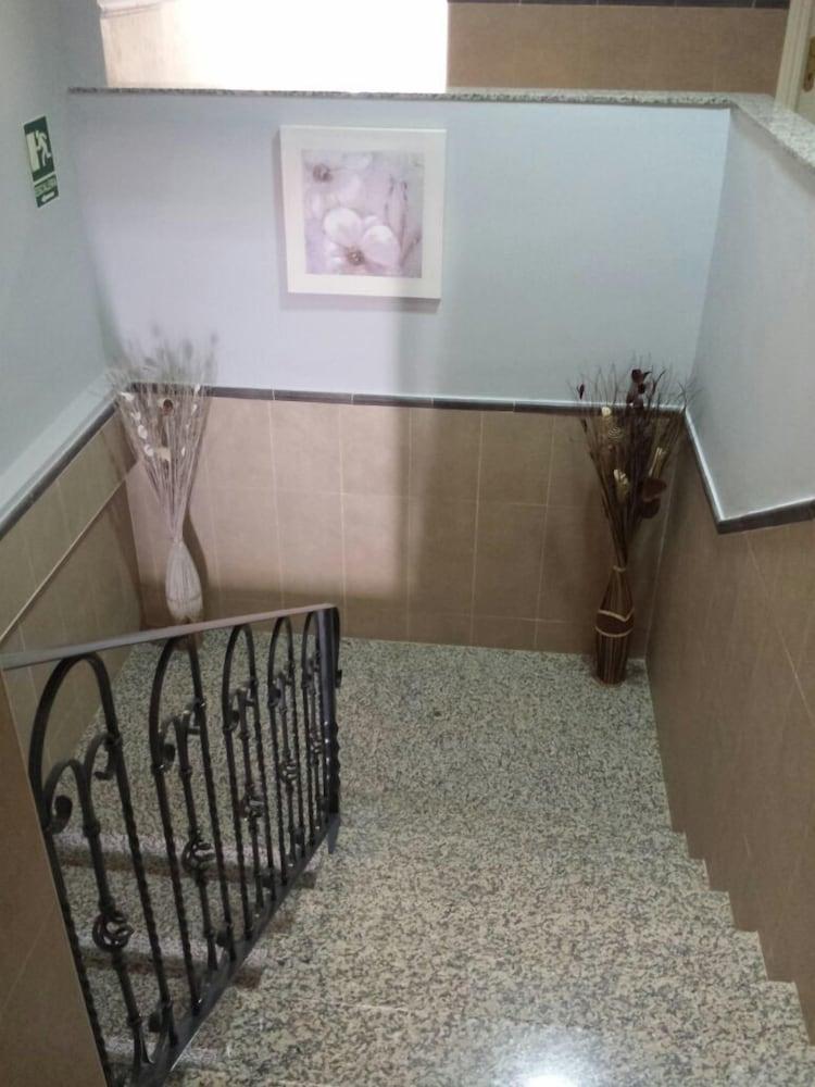 אלורה Hostal La Molina מראה חיצוני תמונה
