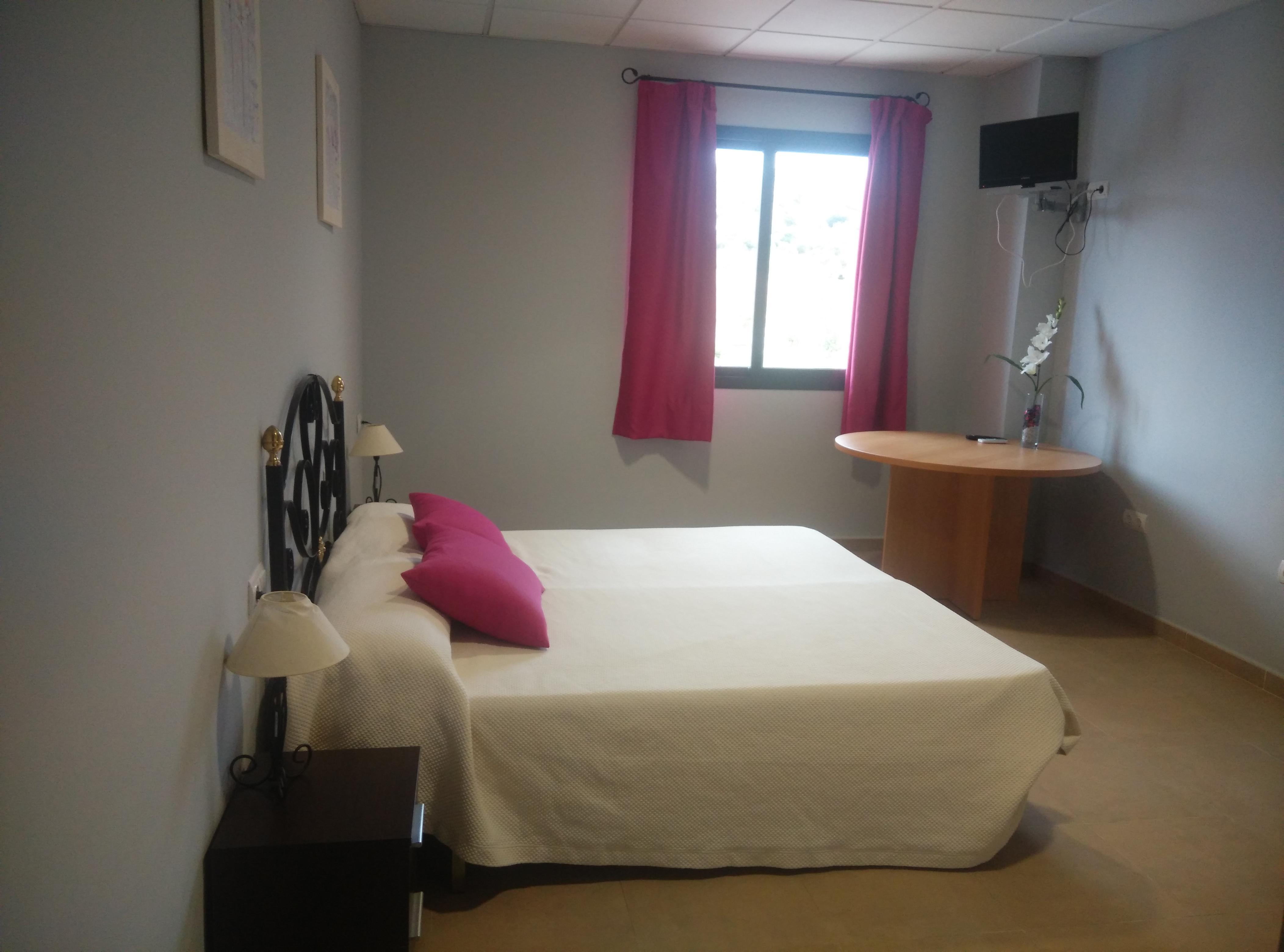 אלורה Hostal La Molina מראה חיצוני תמונה