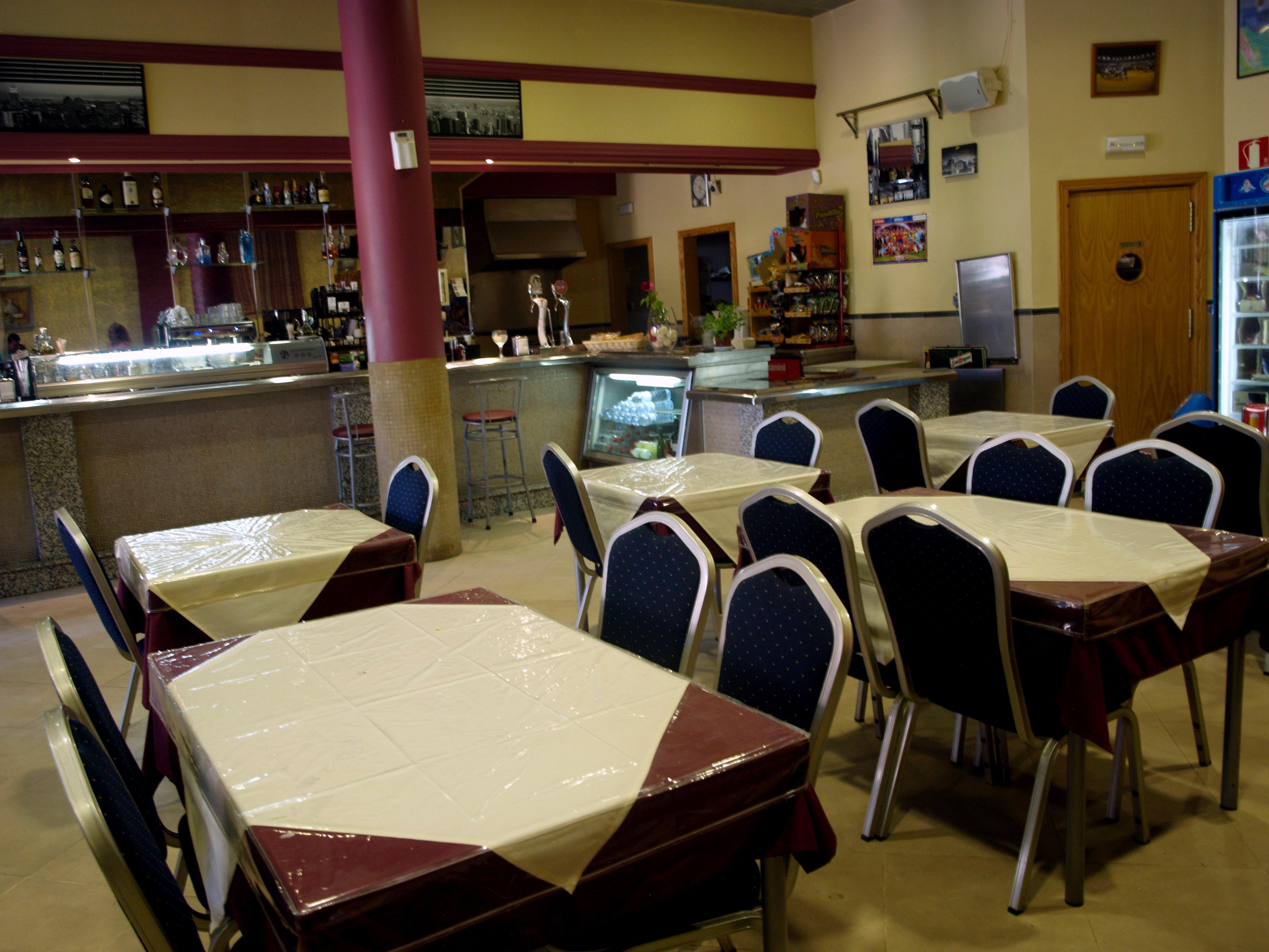 אלורה Hostal La Molina מראה חיצוני תמונה