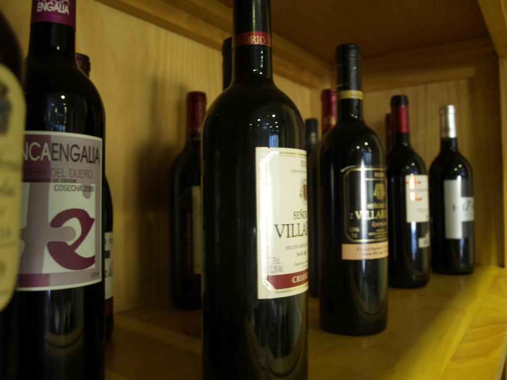 אלורה Hostal La Molina מראה חיצוני תמונה