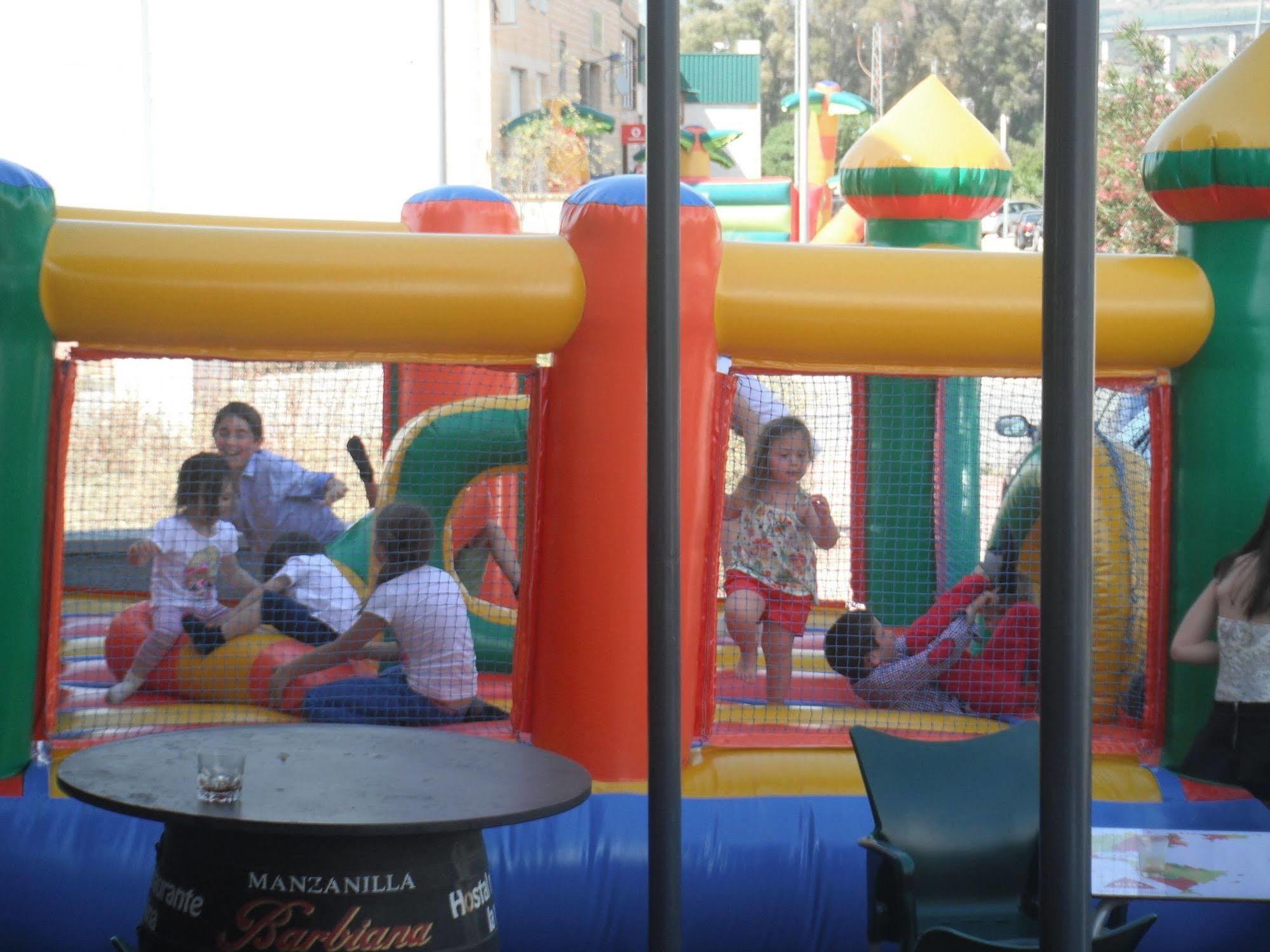 אלורה Hostal La Molina מראה חיצוני תמונה